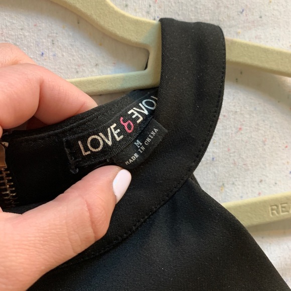 Black body con cut-out dress - SIZE MEDIUM - Picture 9 of 11